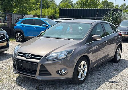 Ford Focus Champions Edition Start/Stop*PDC+Parkhilfe