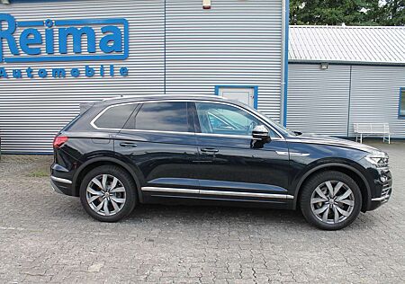 VW Touareg Volkswagen 3,0D Elegance 4Motion, Pano, Luft, LED, AHK