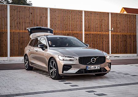 Volvo V60 B4 B Geartronic RDesign