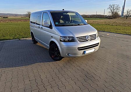 VW T5 Caravelle Volkswagen 2,5 174 PS, 8 Si.