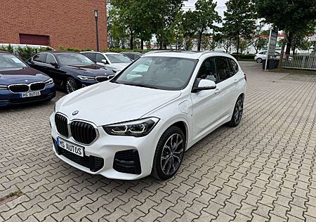 BMW X1 xDriv 25 e MSport*Panorama*Kamera*Head Up*ACC