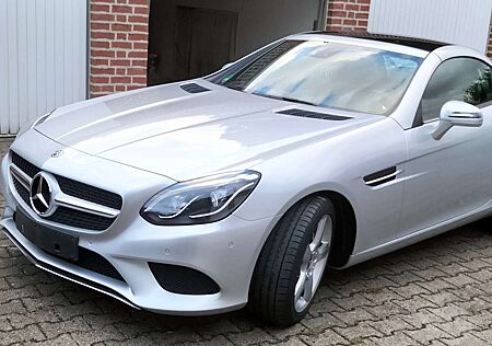 Mercedes-Benz SLC 200 9G-TRONIC, WIE NEU,I. HAND,TOP-AUSSTATTUNG