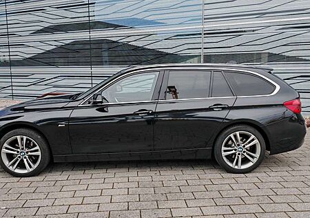 BMW 320d 320 Touring xDrive Aut. Sport Line/Leder