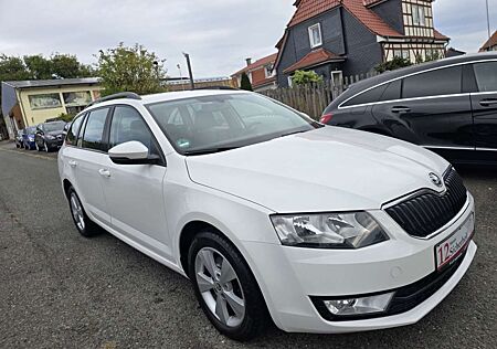 Skoda Octavia Combi Elegance - ACC PDZ AHK SHZ