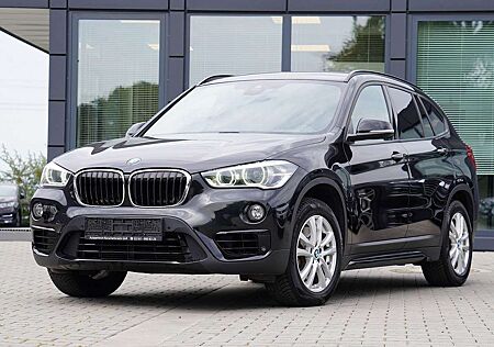 BMW X1 xDrive 20 i Sport Line *MIT 2 JAHREN GARANTIE