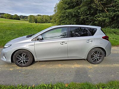 Toyota Auris Auris Hybrid 1.8 VVT-i Hybrid Automatik Life Plus