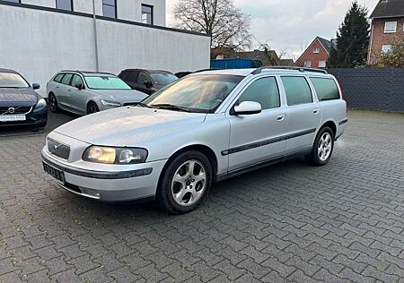 Volvo V70 2.4 Automatik TÜV05/27*AHK*TOP