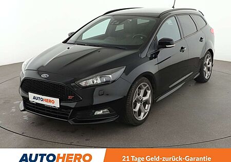 Ford Focus 2.0 EcoBoost ST*BI-XENON*NAVI*PDC*SHZ*RECARO*