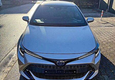 Toyota Corolla Hybrid Team D