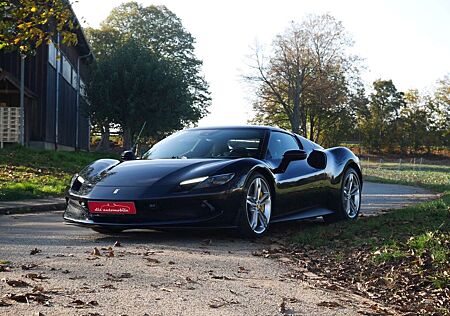 Ferrari 296 GTB | Blu Pozzi | 5.600km | ein Vorbesitzer