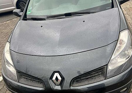 Renault Clio 3-Türer 1.6 16V ESP Edition Dynamique