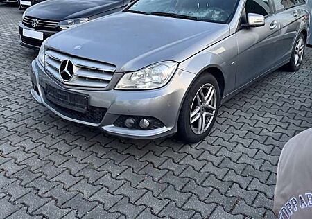 Mercedes-Benz C 200 T CDI DPF (BlueEFFICIENCY) 7G-TRONIC