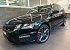 Skoda Octavia Combi RS 4x4 Sport-Fahrwerk LED AHK ACC