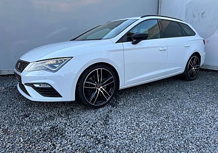 Seat Leon ST Cupra 300PS*4Drive*DSG*Pano*AHK*Kamera*