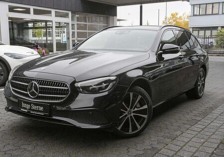 Mercedes-Benz E 300 de 4M T Avantgarde Distronic+ Panorama AHK