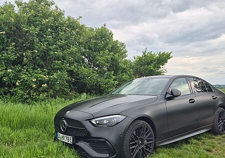 Mercedes-Benz C 300 e 4Matic 9G-TRONIC AMG Line