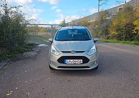 Ford B-Max Titanium