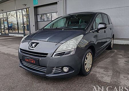 Peugeot 5008 7Sitze Navi Head-up PDC Panorama Video TUV 11.2026