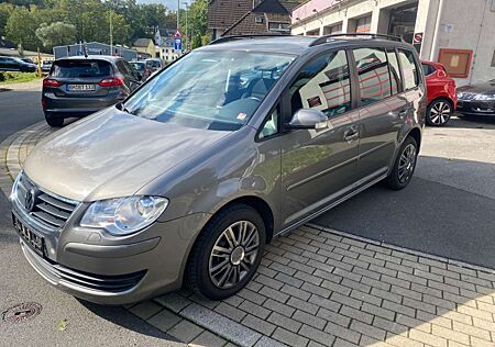 VW Touran Volkswagen Trendline 1.Hand,7Sitze,Klima,PDC,SHZ