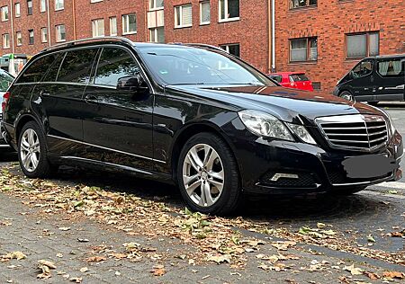 Mercedes-Benz E 220 T CDI DPF BlueEFFICIENCY Automatik Avantgarde