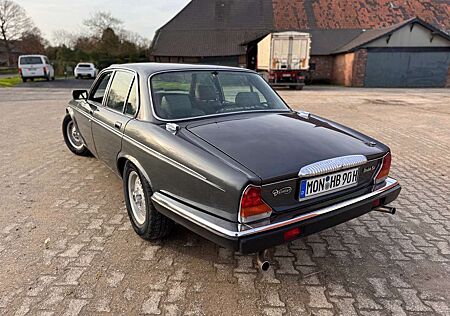 Daimler Double Six XJ12