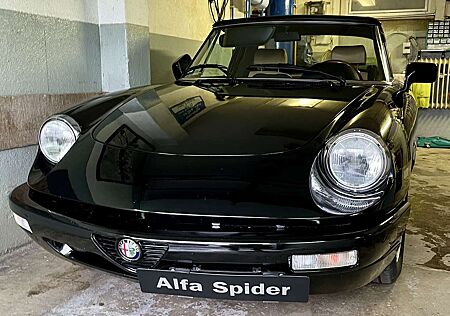 Alfa Romeo Spider 2.0