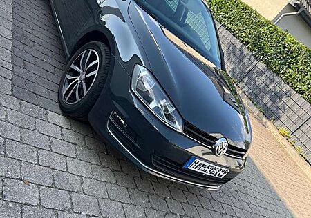 VW Golf Volkswagen 1.2 TSI BlueMotion Technology Allstar