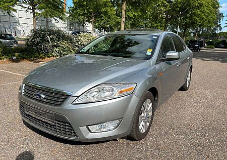 Ford Mondeo 2.0 Ghia EGSD/AHK/Alu/Navi/1A Zustand