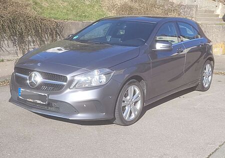 Mercedes-Benz A 180 7G-DCT