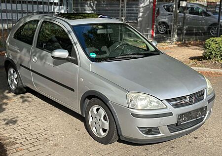 Opel Corsa 3-Türer 1.2 16V Cosmo