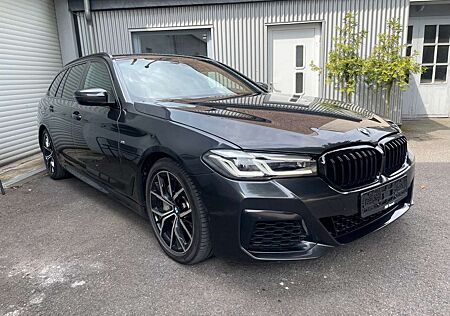 BMW 530 d xDrive M Paket Navi Kamera PDC SHZ 19"