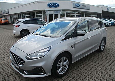 Ford S-Max Titanium PDC + Kamera + Key Free
