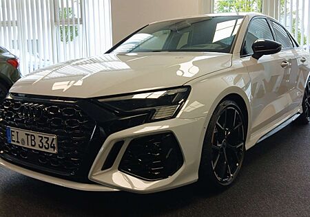 Audi RS3 BO Matrix RSAga HUD B&O 280 Cam 5 Jahre Garantie