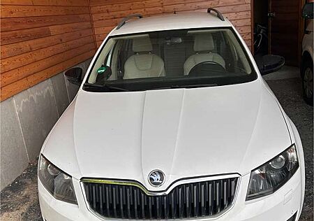 Skoda Octavia Combi 1.4 TSI Green tec DSG Elegance