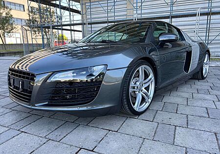 Audi R8 Coupe 4.2 FSI quattro*CARBON EDITION*TÜV NEU*