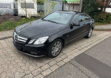 Mercedes-Benz E 250 E -Klasse Coupe CDI BlueEfficiency