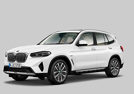 BMW X3 xDr30e xLine PANO*AHK*Leder*HUD*AdapLED*HiFi