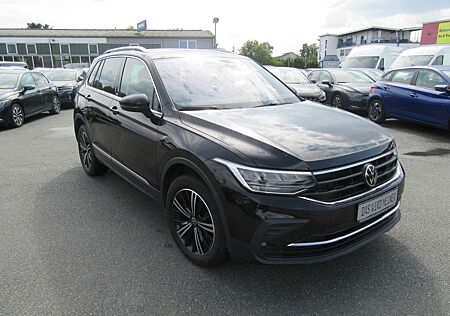 VW Tiguan Volkswagen Move 1.5 DSG, AHK, Navi, LED, Fin.-Möglich