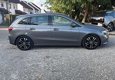 Mercedes-Benz B 180 7G-DCT