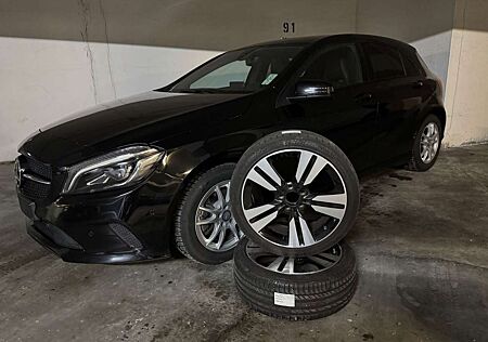 Mercedes-Benz A 180 BlueEffic. / Hagelschaden