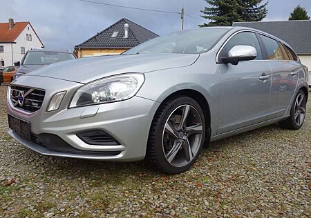 Volvo V60 Kombi R-Design AWD