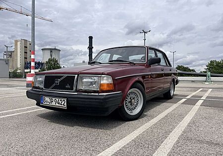Volvo 240 GL