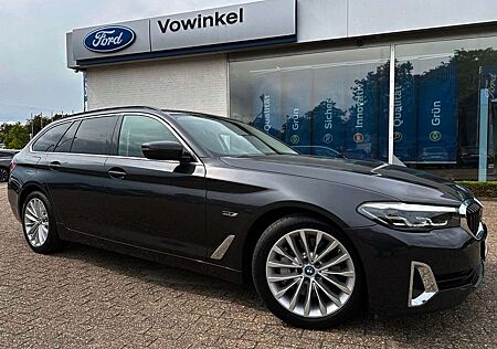 BMW 530 e Touring Luxury Line PHEV AHK+PANO+ACC+WR