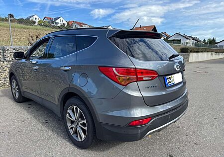Hyundai Santa Fe Diesel 2.0 CRDI 2WD Style viele NEUTEILE