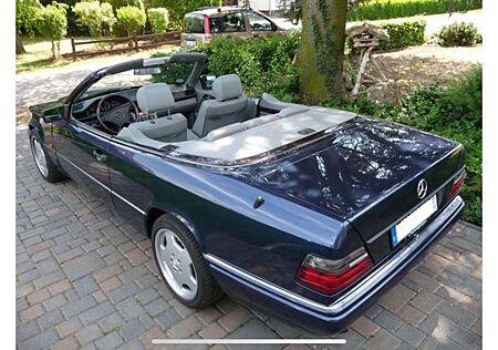 Mercedes-Benz E 200 cabrio