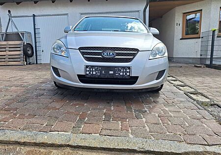 Kia Cee'd Ceed / 1.4 CVVT EX