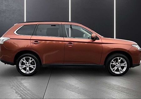 Mitsubishi Outlander 2.2 DI-D 4WD Automatik Instyle