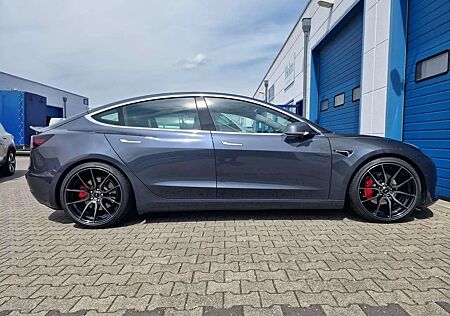Tesla Model 3 SR+,AHK, 20" Räder, 8 Räder, H&R, Ambilight