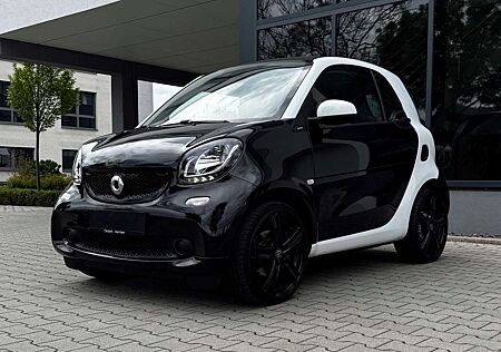 Smart ForTwo AUTOMAT*LEDER*NAVI*SHZ*17 ZOLL*KLIMA*TEL
