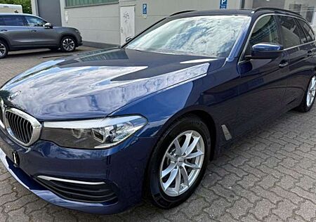 BMW 520 d Touring Aut./Navi/Kamera/Abstandstemp.
